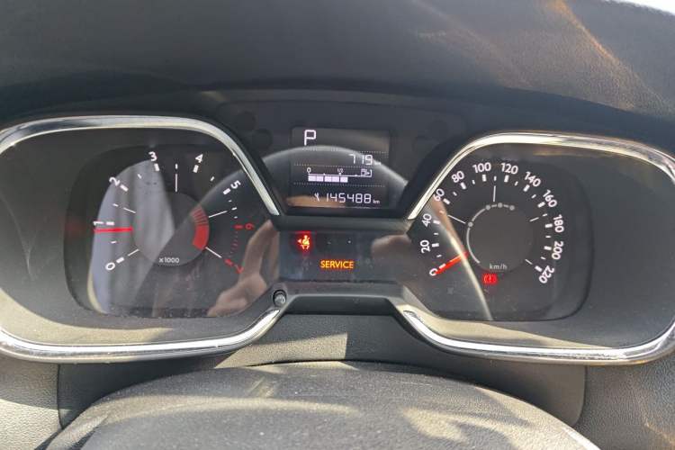 Used Citroen C4 Sega 2016 1.6L Automatic Luxury Model Odometer Close Up