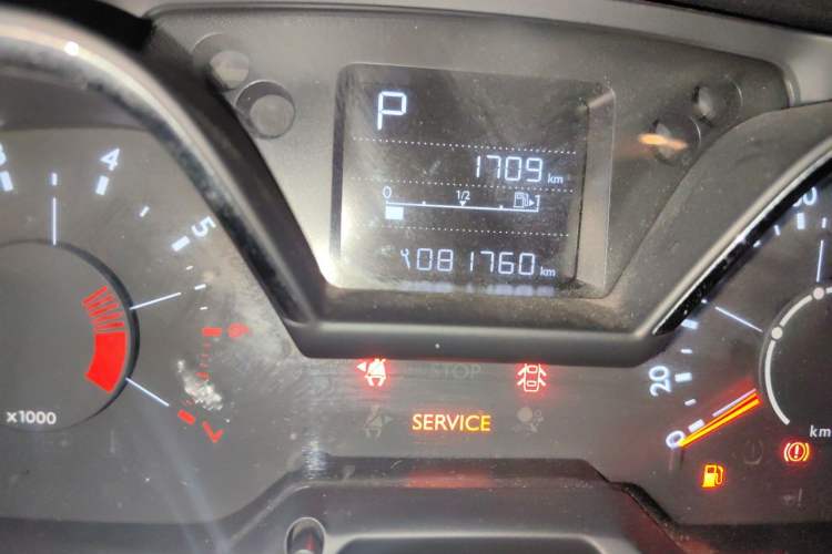 Used Citroen C4 Sega 2016 1.6L Automatic Luxury Model Odometer Close Up