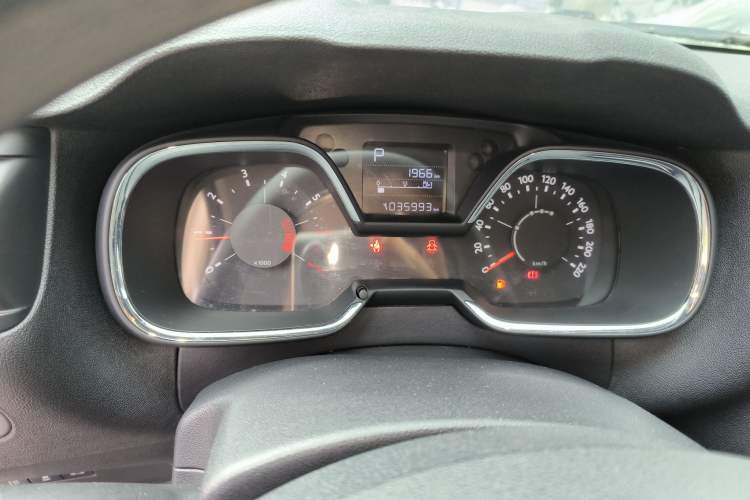 Used Citroen C4 Sega 2016 1.6L Automatic Comfort Model Odometer Close Up