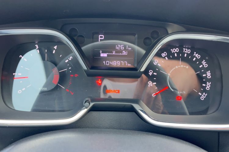 Used Citroen C4 Sega 2016 1.6L Automatic Luxury Model Odometer Close Up