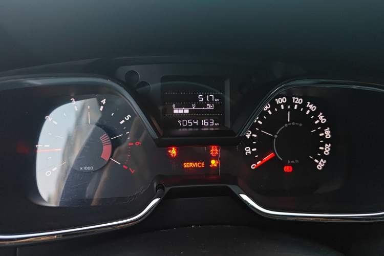 Used Citroen C4 Sega 2016 1.6L Manual Luxury Model Odometer Close Up