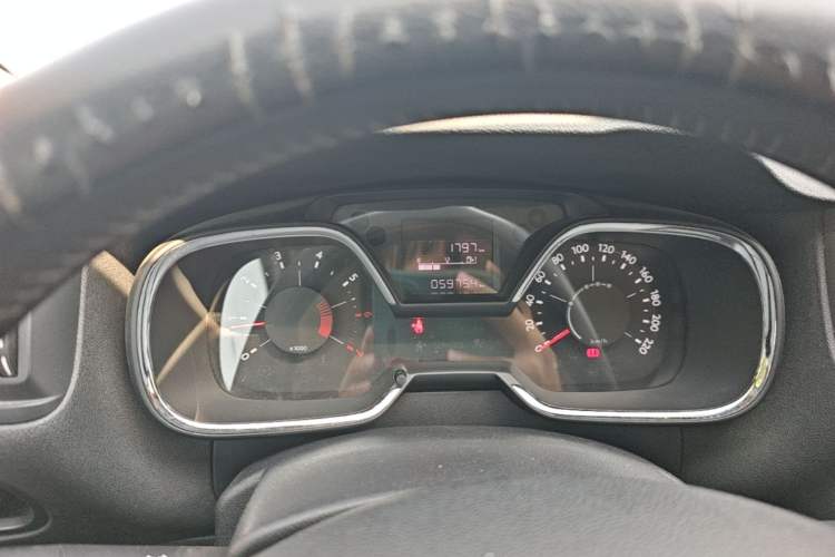 Used Citroen C4 Sega 2016 1.6L Manual Luxury Model Odometer Close Up