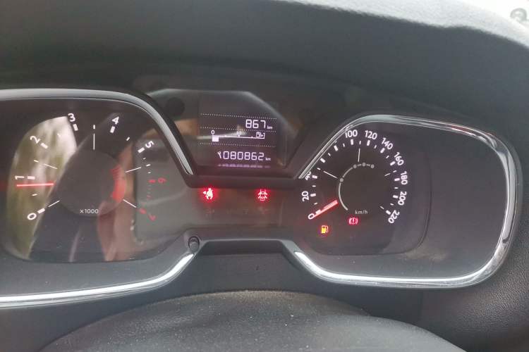 Used Citroen C4 Sega 2016 1.6L Manual Comfort Model Odometer Close Up