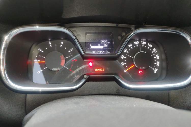 Used Citroen C4 Sega 2016 1.6L Manual Luxury Model Odometer Close Up