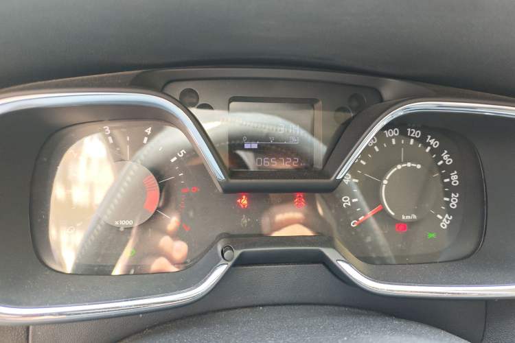 Used Citroen C4 Sega 2016 1.6L Manual Comfort Model Odometer Close Up