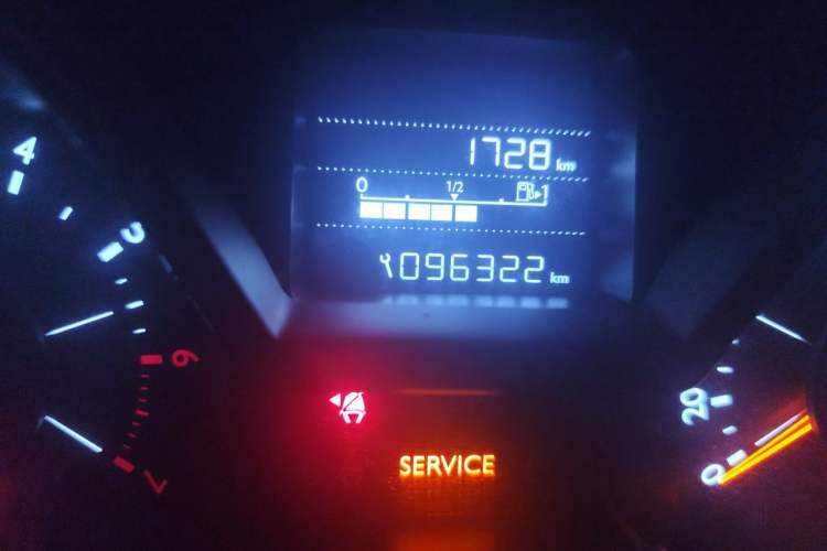 Used Citroen C4 Sega 2016 1.6L Manual Luxury Model Odometer Close Up