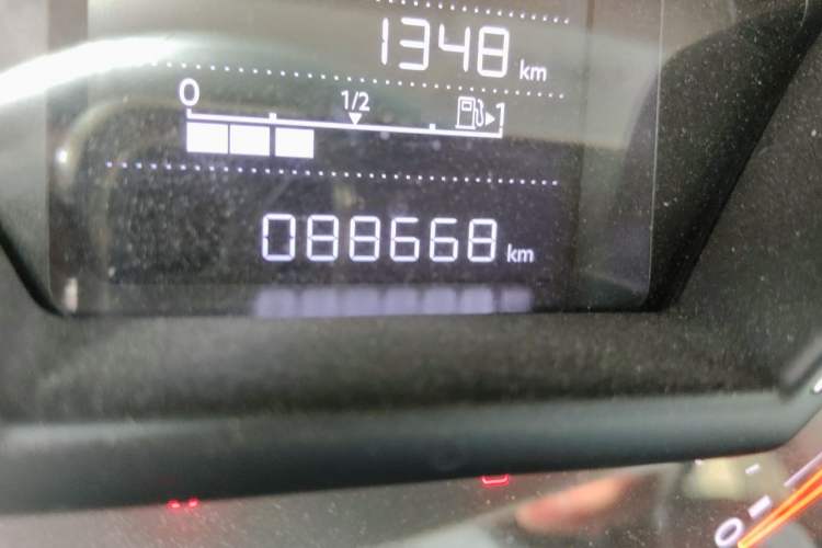 Used Citroen C4 Sega 2016 1.6L Automatic Comfort Model Odometer Close Up