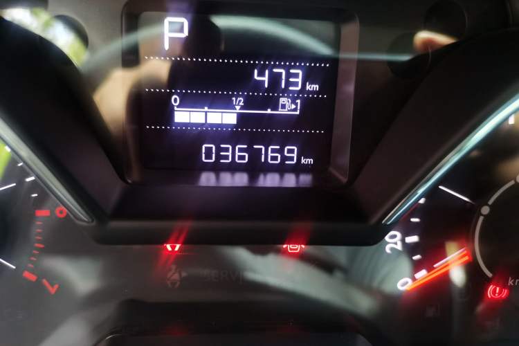 Used Citroen C4 Sega 2016 1.6L Automatic Comfort Model Odometer Close Up