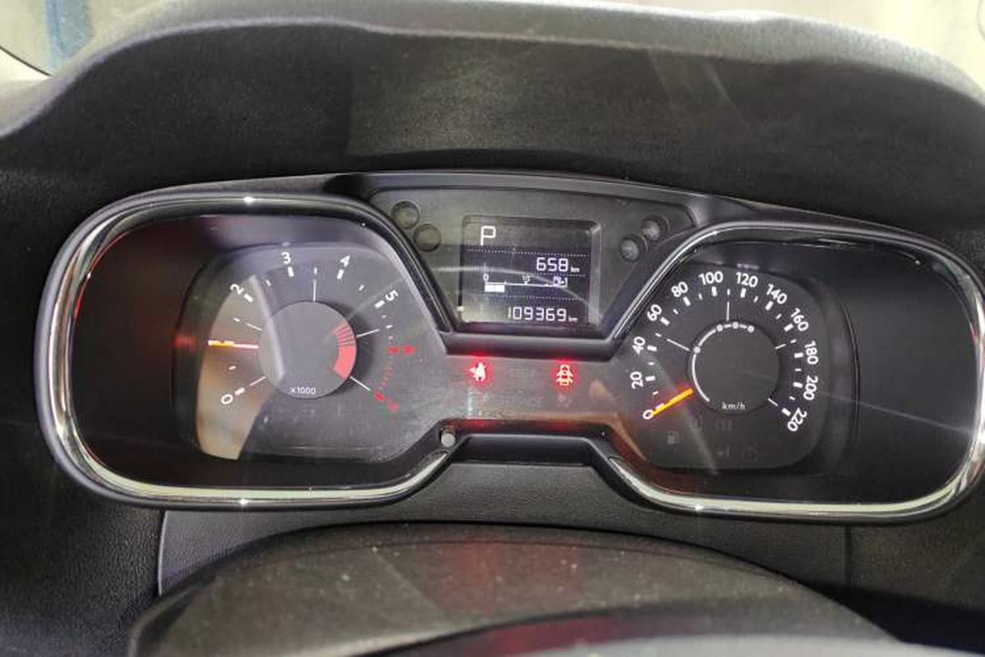 Used Citroen C4 Sega 2016 1.6L Automatic Luxury Model Odometer Close Up