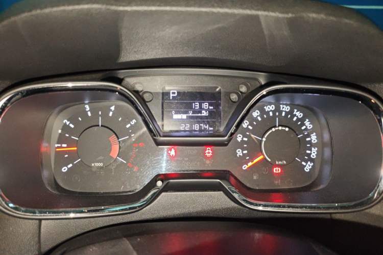 Used Citroen C4 Sega 2016 1.6L Automatic Luxury Model Odometer Close Up