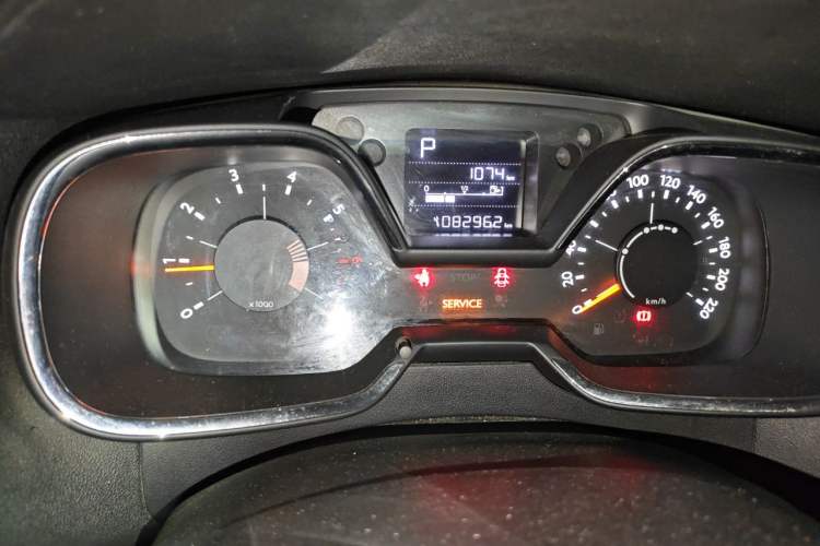 Used Citroen C4 Sega 2016 1.6L Automatic Comfort Model Odometer Close Up