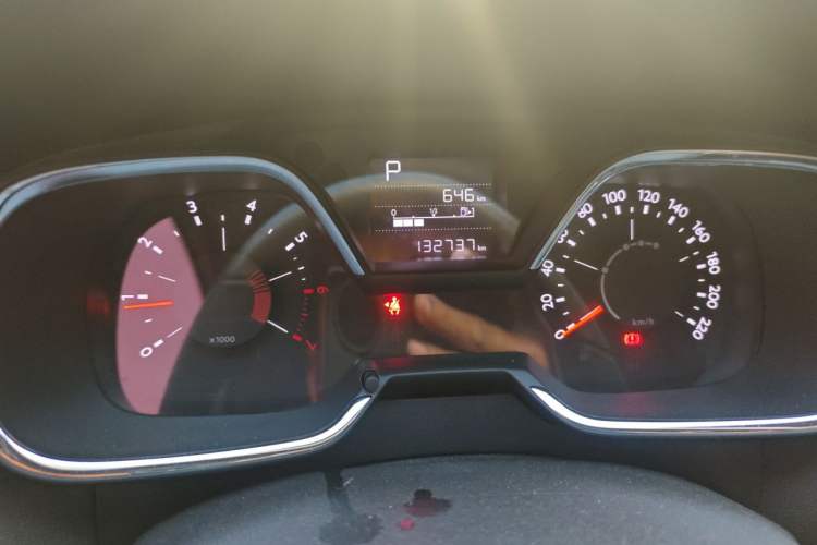 Used Citroen C4 Sega 2016 1.6L Automatic Luxury Model Odometer Close Up