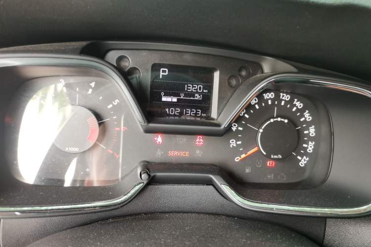 Used Citroen C4 Sega 2016 1.6L Automatic Comfort Model Odometer Close Up