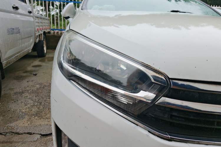 Used Citroen C4 Sega 2016 Joyful Edition 1.6L Manual Luxury Model Right Front Headlight