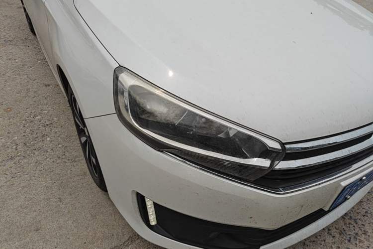Used Citroen C4 Sega 2016 1.6L Manual Luxury Model Right Front Headlight