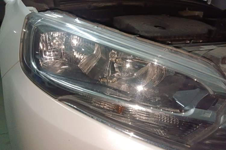 Used Citroen C4 Sega 2016 1.6L Automatic Luxury Model Right Front Headlight