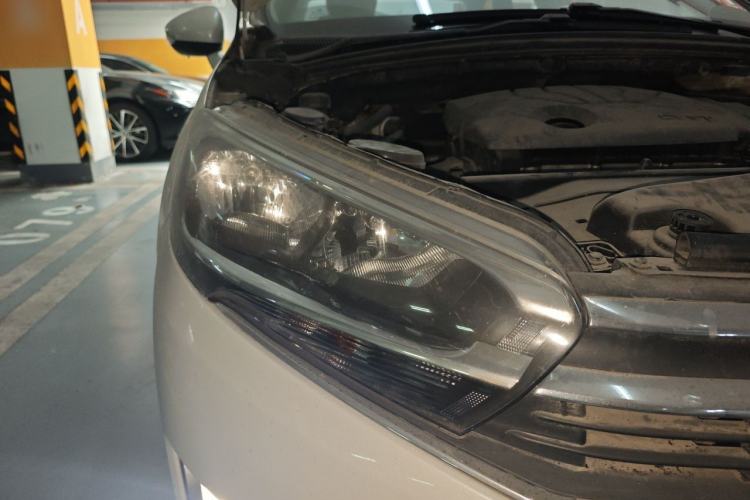 Used Citroen C4 Sega 2016 1.6L Manual Luxury Model Right Front Headlight