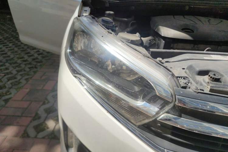 Used Citroen C4 Sega 2016 1.6L Manual Luxury Model Right Front Headlight