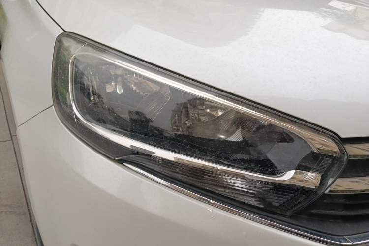Used Citroen C4 Sega 2016 1.6L Manual Comfort Model Right Front Headlight