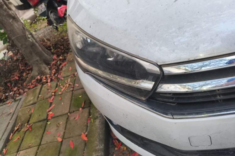 Used Citroen C4 Sega 2016 1.6L Manual Luxury Model Right Front Headlight