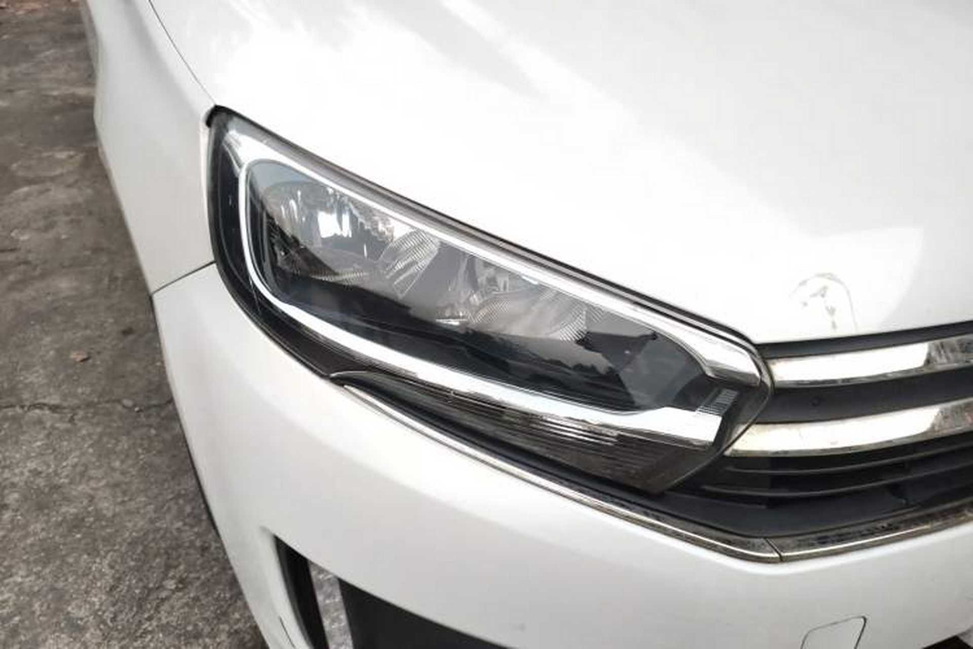 Used Citroen C4 Sega 2016 1.6L Manual Luxury Model Right Front Headlight