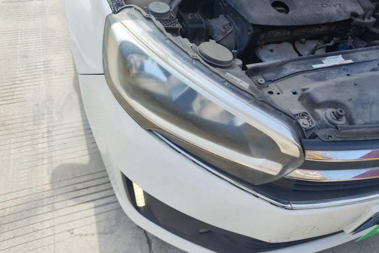 Used Citroen C4 Sega 2016 1.6L Manual Luxury Model Right Front Headlight
