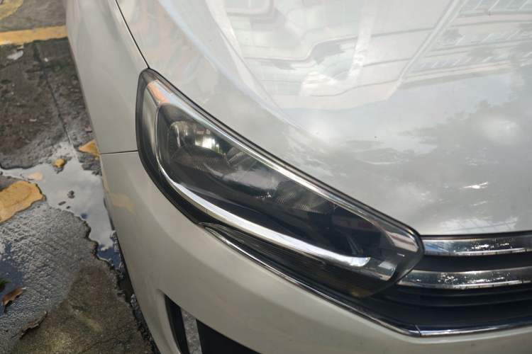 Used Citroen C4 Sega 2016 1.6L Automatic Luxury Model Right Front Headlight