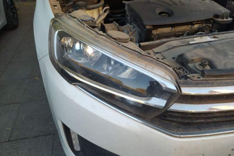 Used Citroen C4 Sega 2016 1.6L Automatic Luxury Model Right Front Headlight