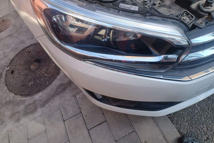 Used Citroen C4 Sega 2016 1.2THP Automatic Luxury Model Right Front Headlight