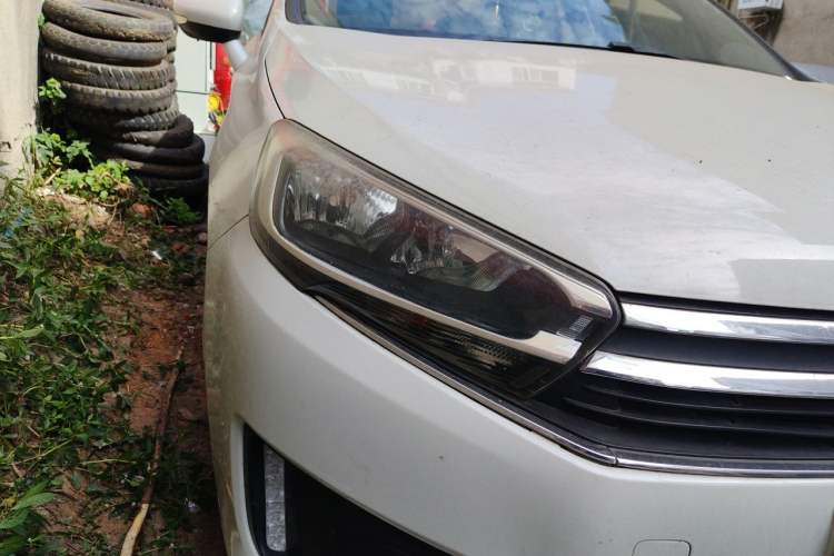 Used Citroen C4 Sega 2016 1.6L Manual Luxury Model Right Front Headlight
