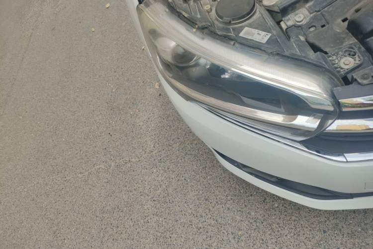 Used Citroen C4 Sega 2016 1.6L Automatic Luxury Model Right Front Headlight