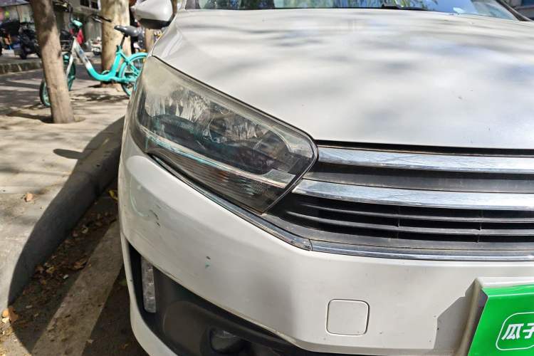 Used Citroen C4 Sega 2016 Joyful Edition 1.6L Automatic Luxury Model Right Front Headlight