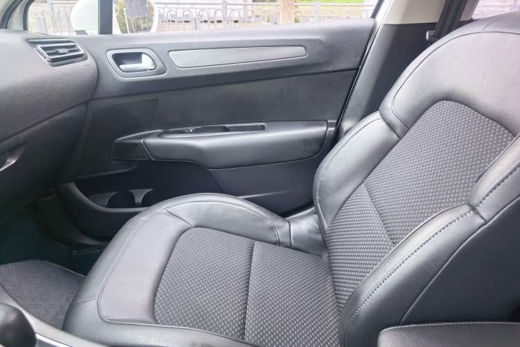 Used Citroen C4 Sega 2016 1.6L Automatic Luxury Model Right Front Seat