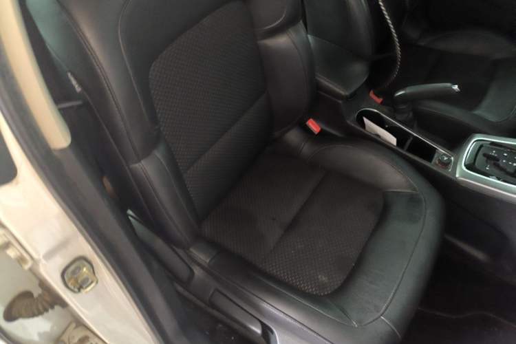 Used Citroen C4 Sega 2016 1.6L Automatic Luxury Model Right Front Seat