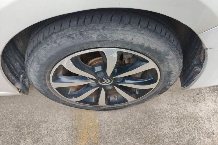 Used Citroen C4 Sega 2016 1.6L Automatic Luxury Model Right Front Wheel Hub