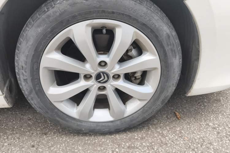 Used Citroen C4 Sega 2016 1.6L Manual Comfort Model Right Front Wheel Hub