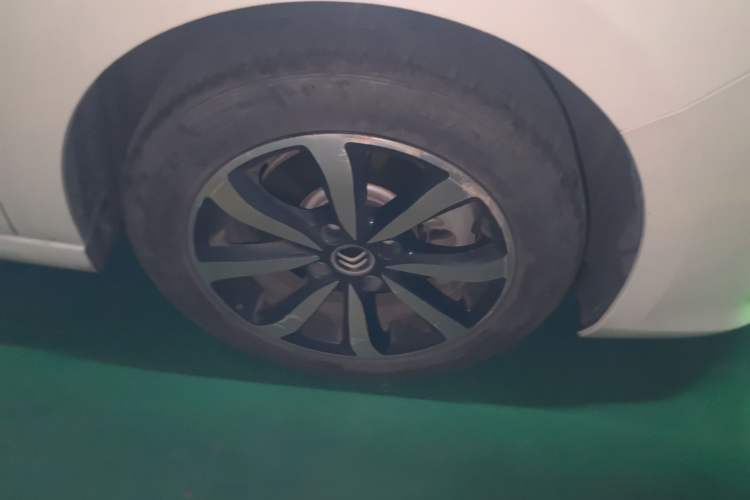 Used Citroen C4 Sega 2016 1.6L Automatic Luxury Model Right Front Wheel Hub