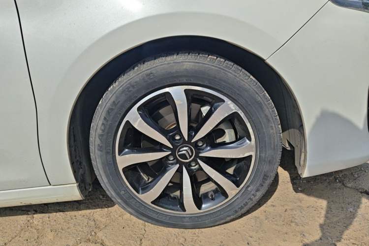 Used Citroen C4 Sega 2016 1.6L Automatic Luxury Model Right Front Wheel Hub