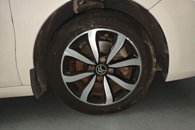 Used Citroen C4 Sega 2016 1.6L Manual Luxury Model Right Front Wheel Hub