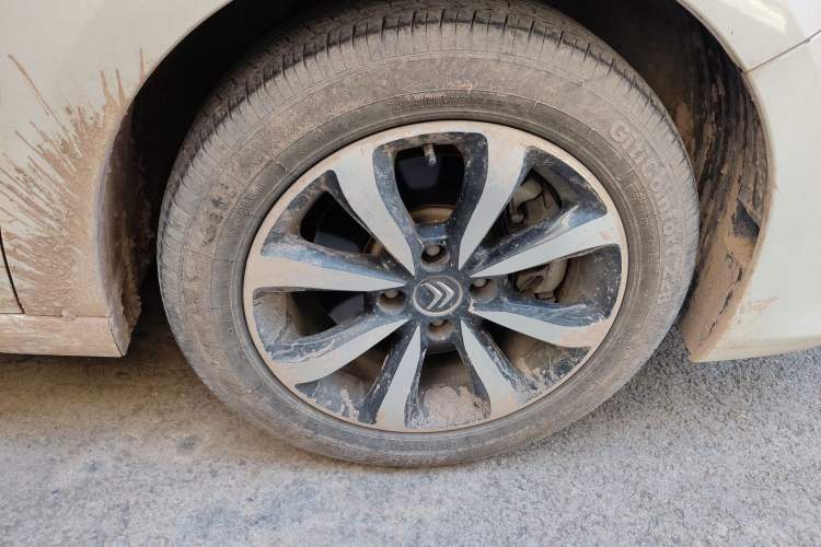 Used Citroen C4 Sega 2016 1.6L Automatic Luxury Model Right Front Wheel Hub