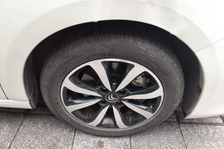 Used Citroen C4 Sega 2016 1.6L Automatic Luxury Model Right Front Wheel Hub