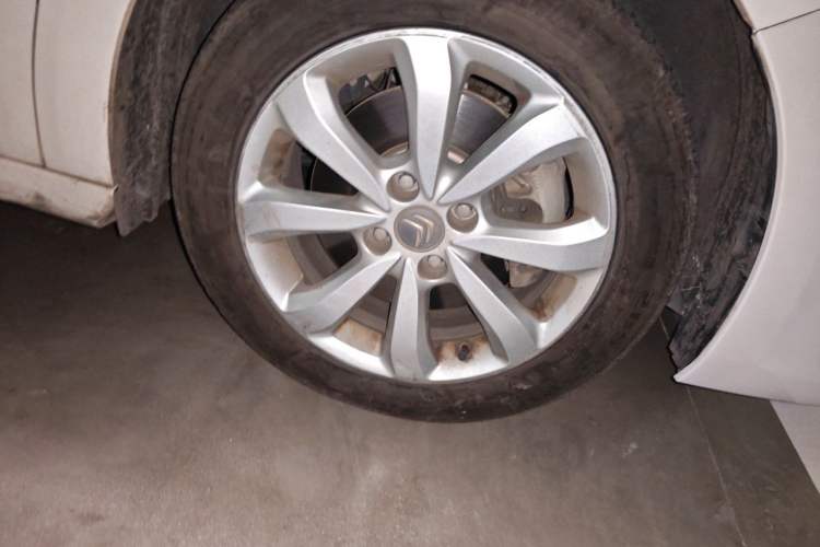 Used Citroen C4 Sega 2016 1.6L Manual Comfort Model Right Front Wheel Hub
