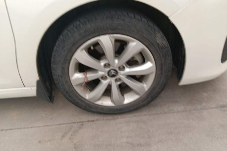 Used Citroen C4 Sega 2016 1.6L Manual Comfort Model Right Front Wheel Hub