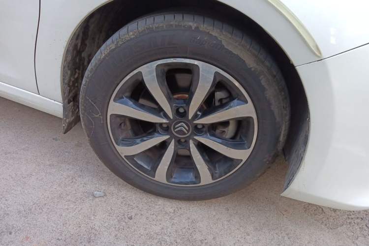 Used Citroen C4 Sega 2016 1.6L Manual Luxury Model Right Front Wheel Hub