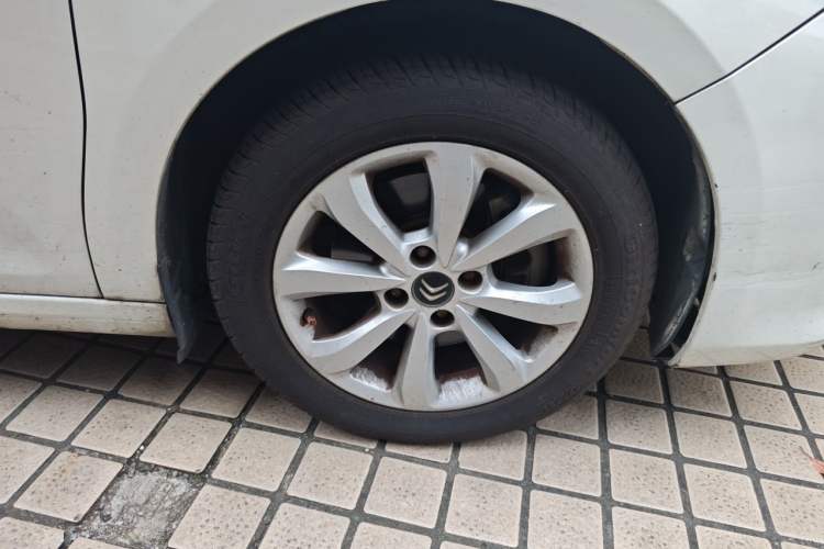 Used Citroen C4 Sega 2016 Joyful Edition 1.6L Automatic Comfort Model Right Front Wheel Hub