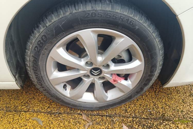 Used Citroen C4 Sega 2016 1.6L Manual Comfort Model Right Front Wheel Hub
