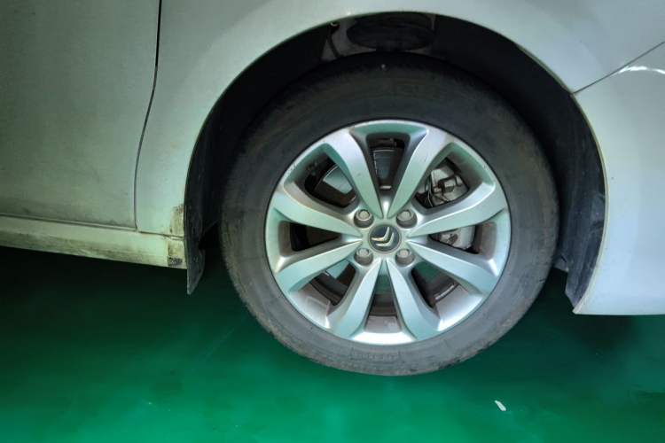 Used Citroen C4 Sega 2016 1.6L Automatic Comfort Model Right Front Wheel Hub
