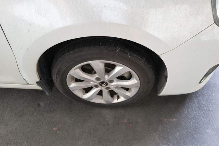 Used Citroen C4 Sega 2016 1.6L Automatic Comfort Model Right Front Wheel Hub