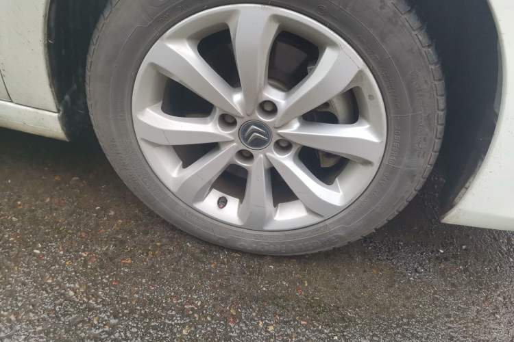 Used Citroen C4 Sega 2016 1.6L Manual Comfort Model Right Front Wheel Hub