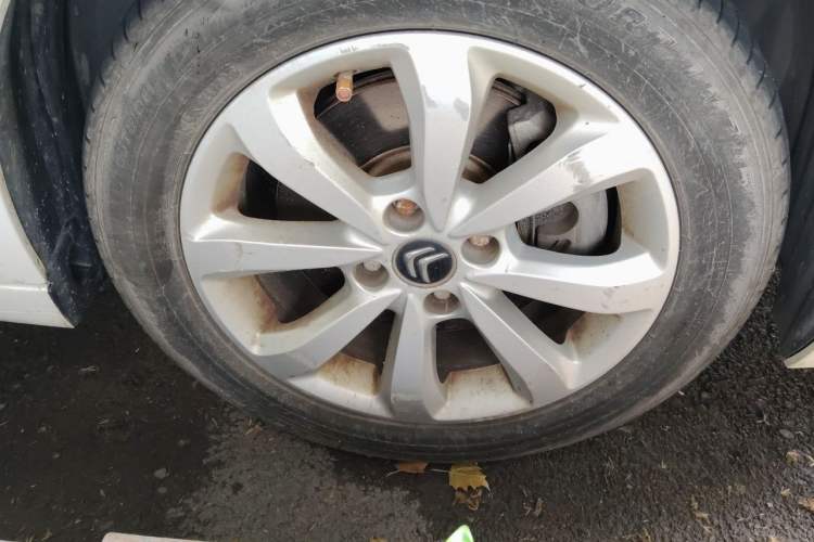 Used Citroen C4 Sega 2016 1.6L Automatic Comfort Model Right Front Wheel Hub